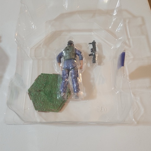 HALO Jazwares WCT Pilot Infinite 3 75in - Picture 4 of 4